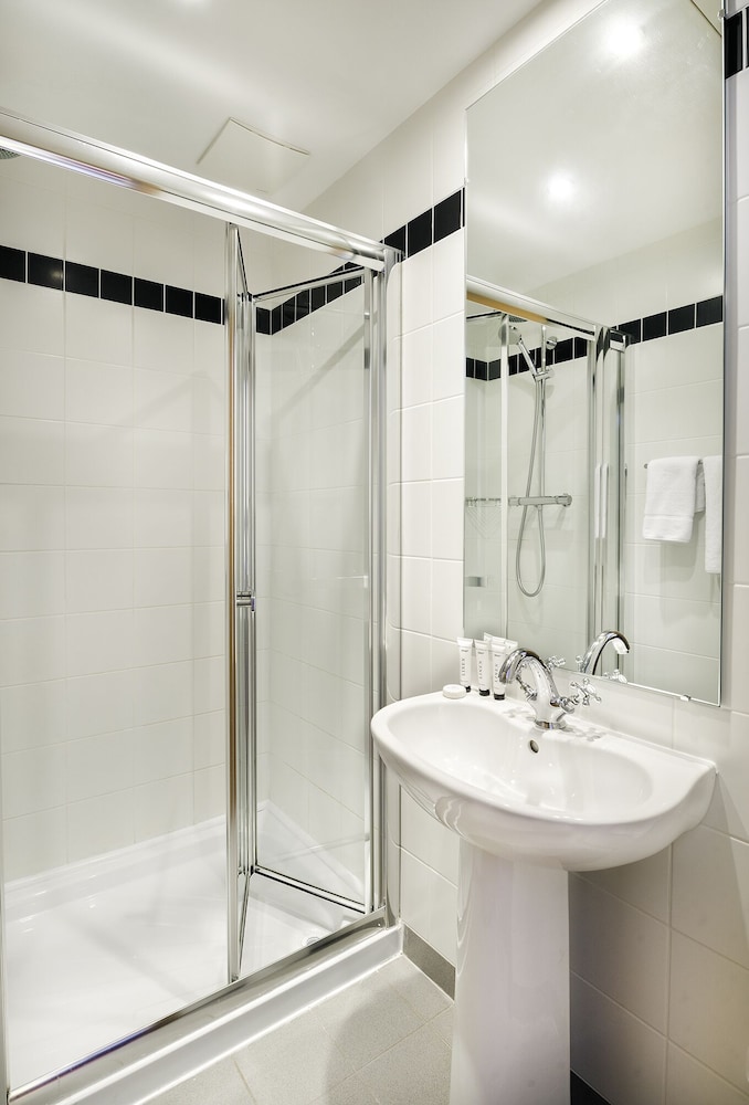 Signature Twin Room