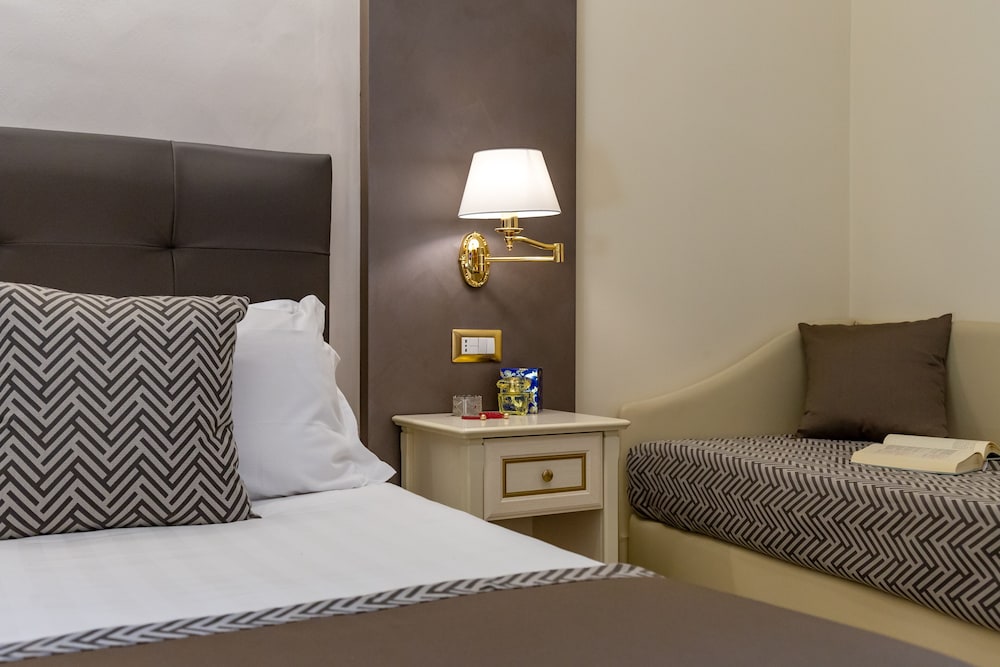 Superior Room, City View (202) - Photo 7