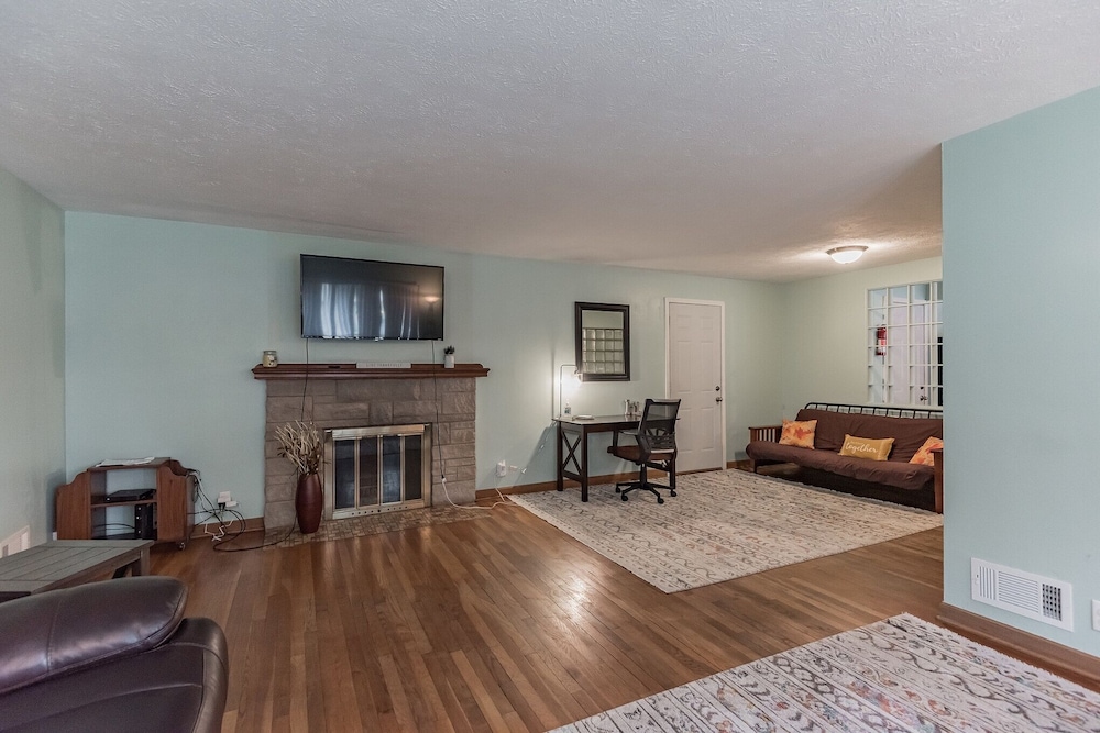 House, 2 Bedrooms