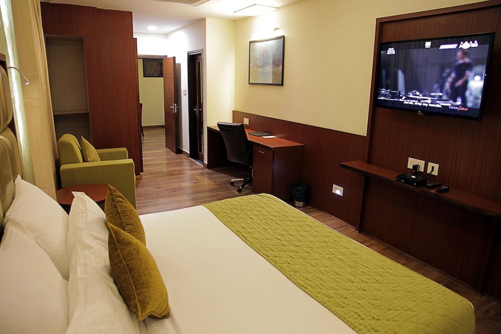 Cama Suite, 1 King Bed, Accessible, City View photo 1