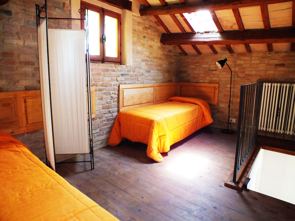 Exclusive Apartment, 3 Bedrooms photo 2