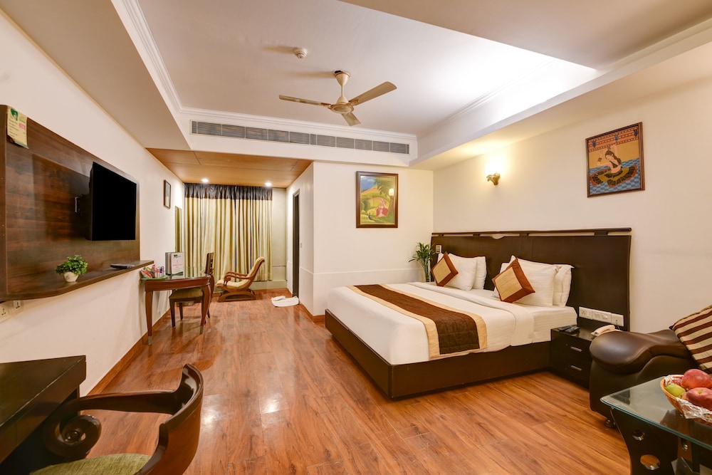 Grand Room