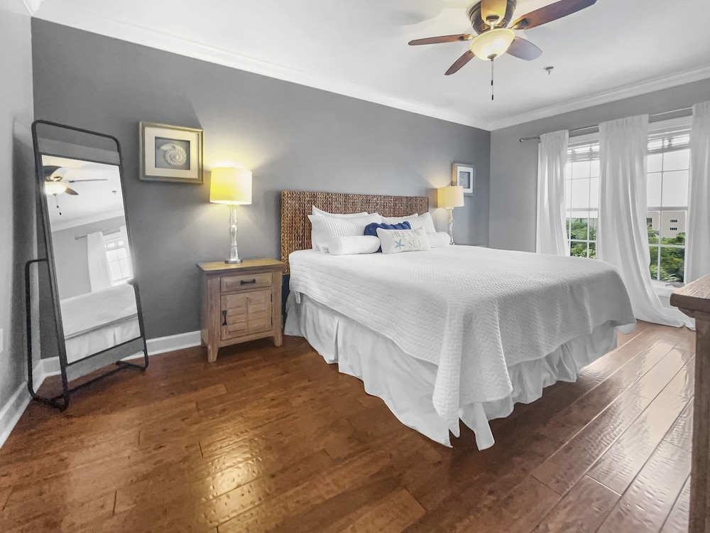 Condo, 3 Bedrooms