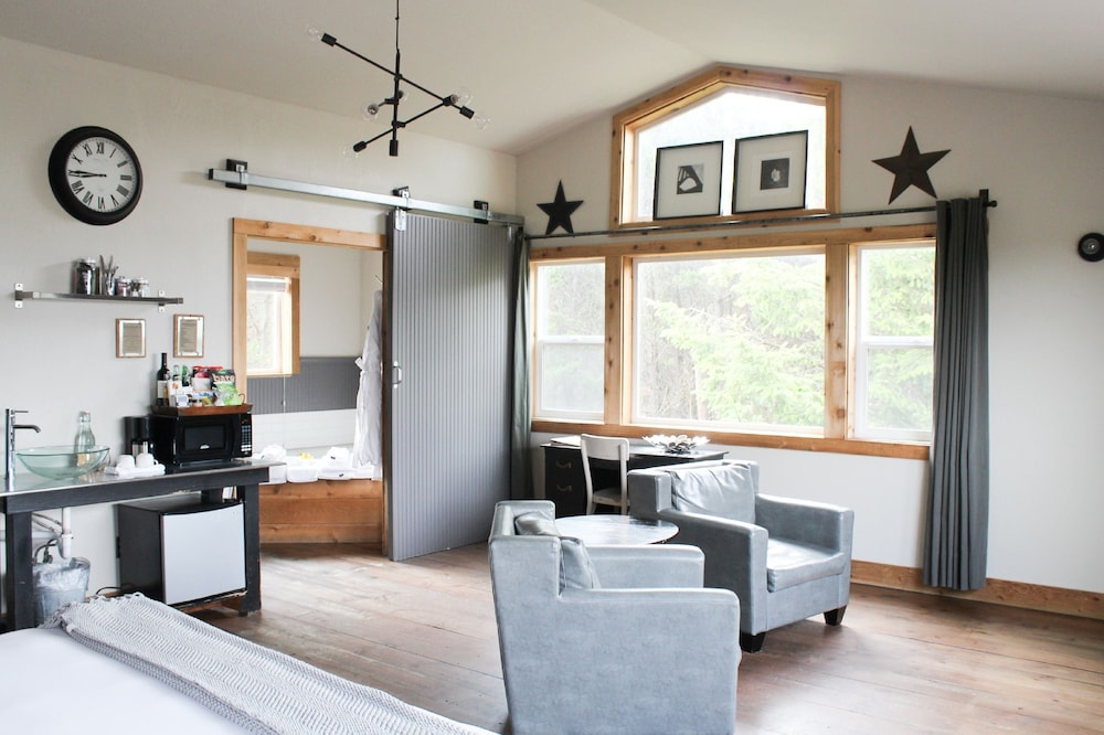 Beach House Suite - Adult Only