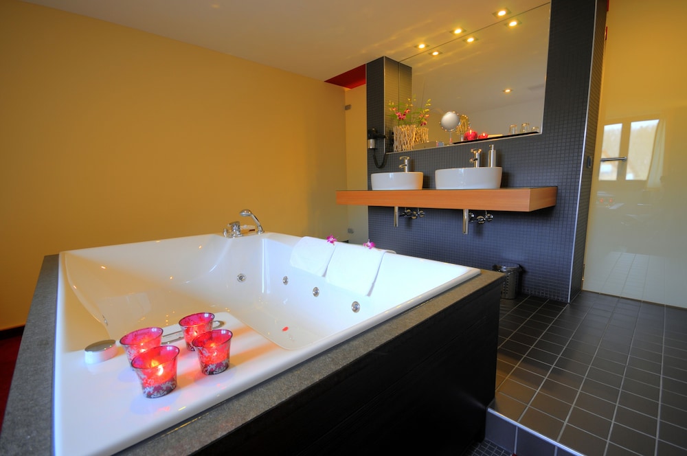 Double Room, Hot Tub (im Stammhaus) photo 3
