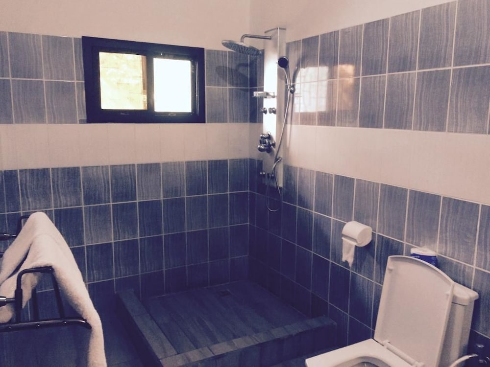 Deluxe Double Room, Partial Ocean View photo 2