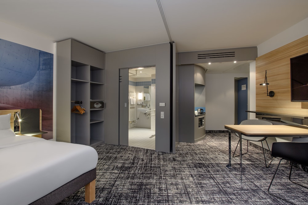 Standard Suite, 1 Double Bed With Sofa Bed, Accessible, Kitchenette photo 3