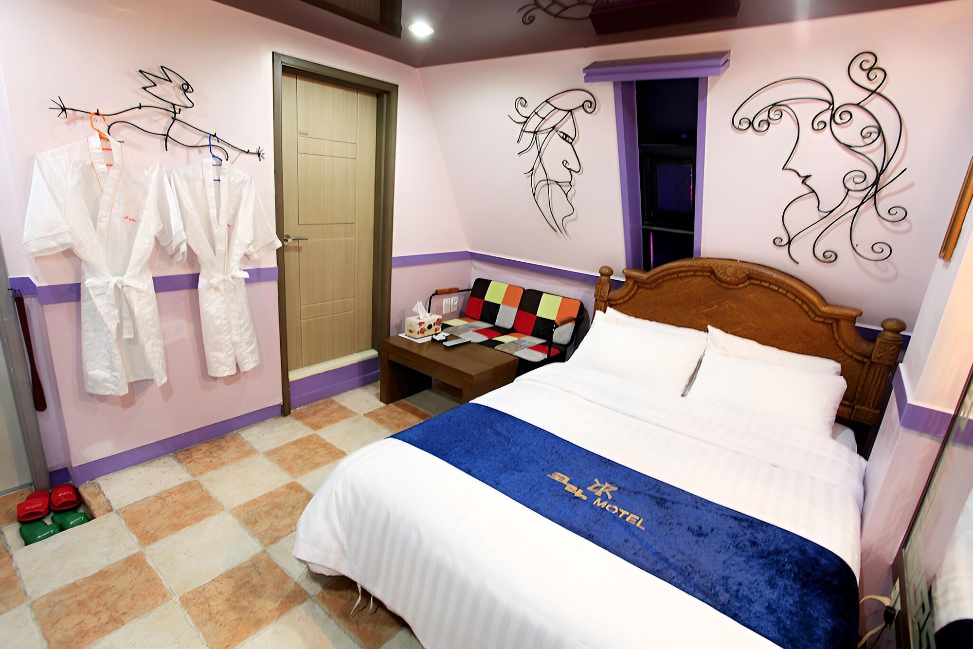 Room (Standard room B) - Photo 11