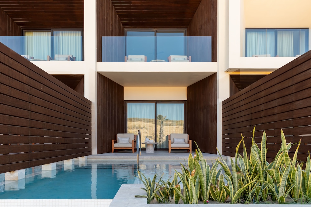 Deluxe Room, 1 King Bed (private Pool)