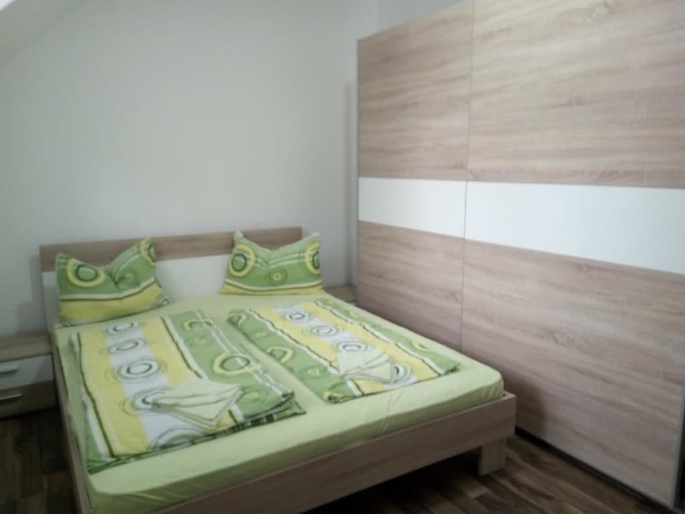 Standard Apartment, Mountainside