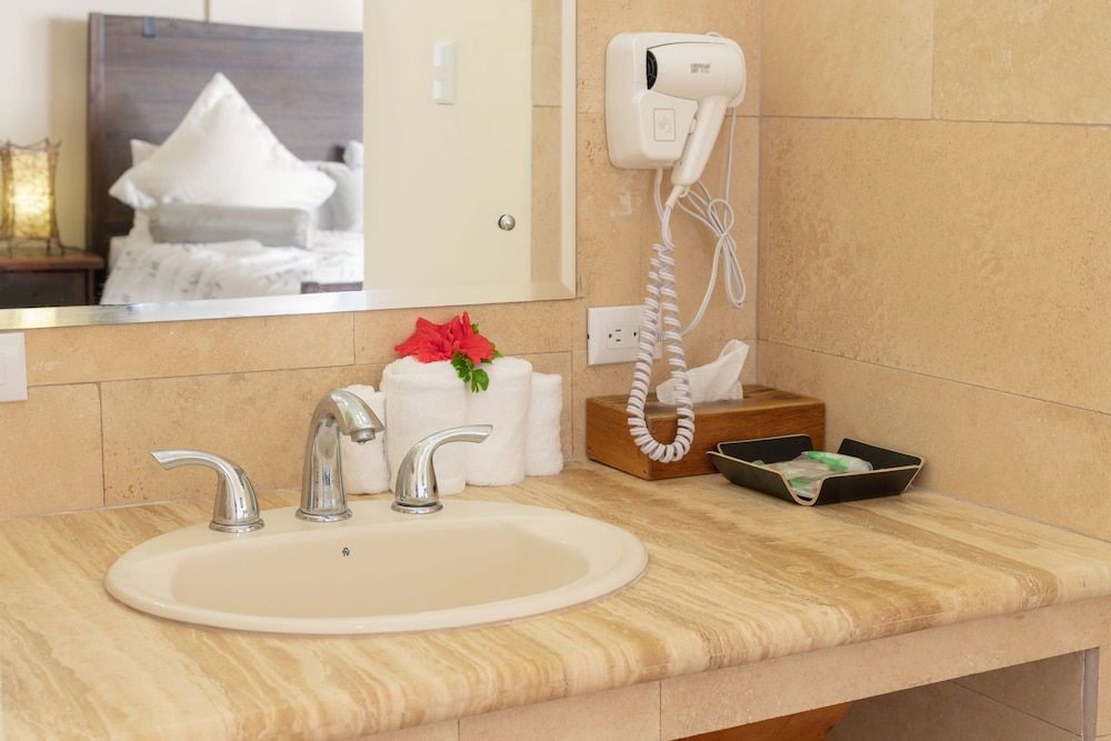 Junior Suite with Ocean View - Photo 8