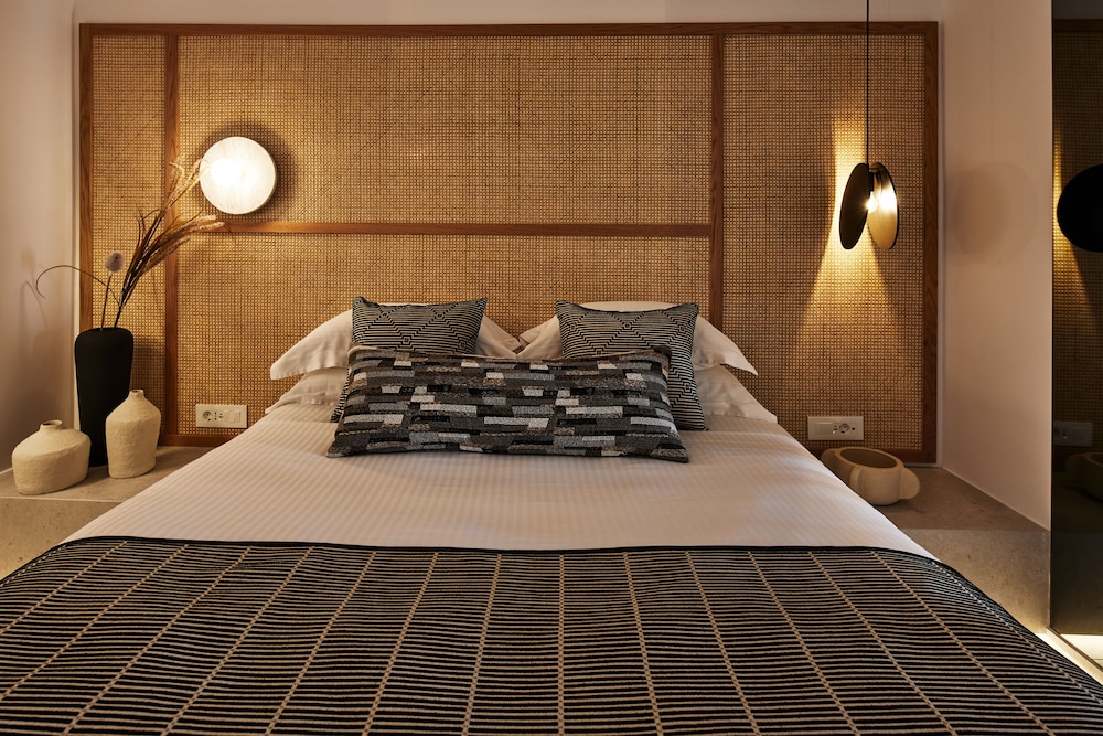 Honeymoon Suite, Hot Tub - Photo 2