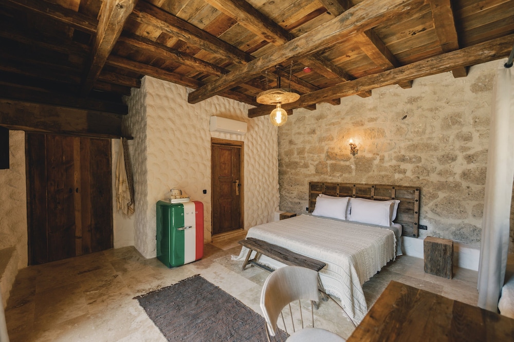 Deluxe Room - Photo 1