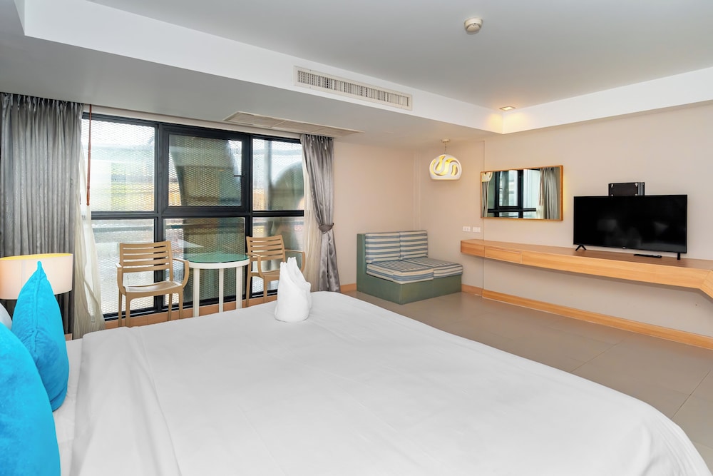 Deluxe Double Room photo 3