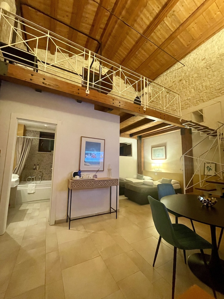 Family Studio Suite, Kitchen, Ground Floor photo 2
