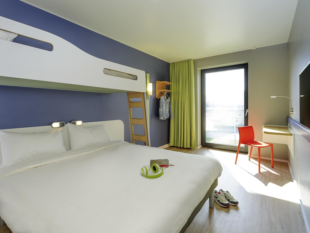 Room, Multiple Beds photo 1