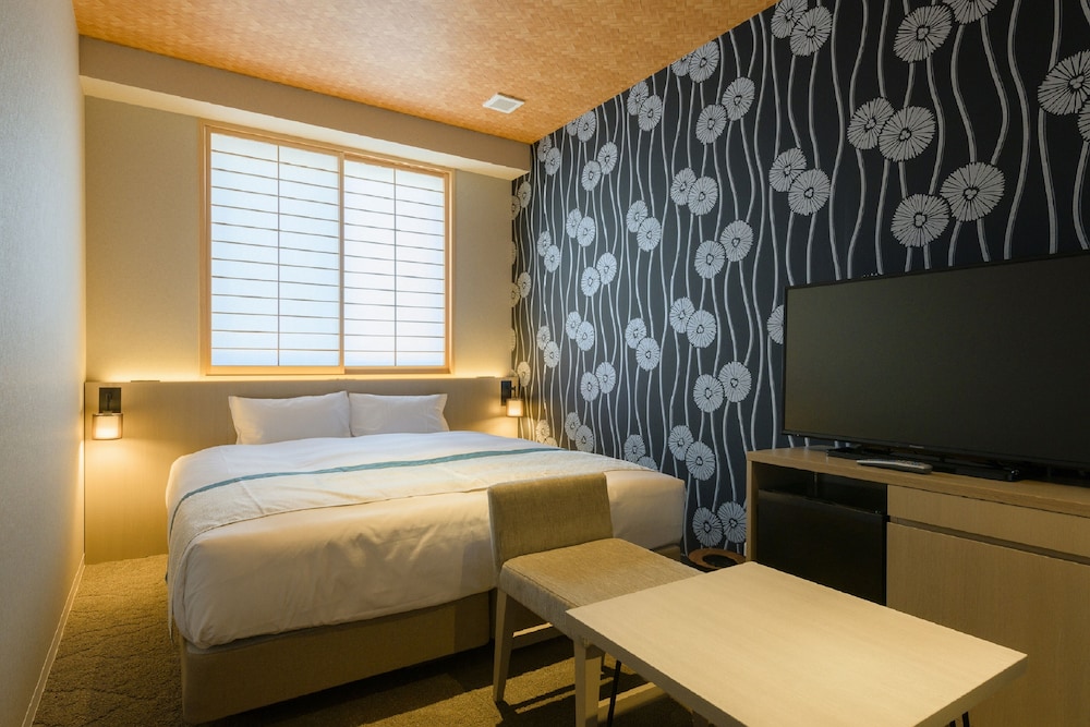 Standard Double Room, Non Smoking - Photo 2