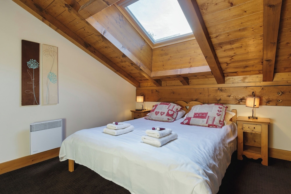 Family Apartment, Multiple Bedrooms (Vallorcine Balme 22 ski in / ski out)