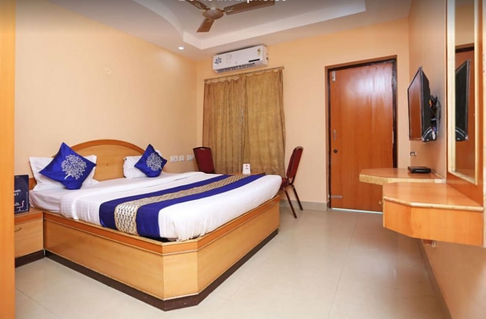 Royal Room, City View