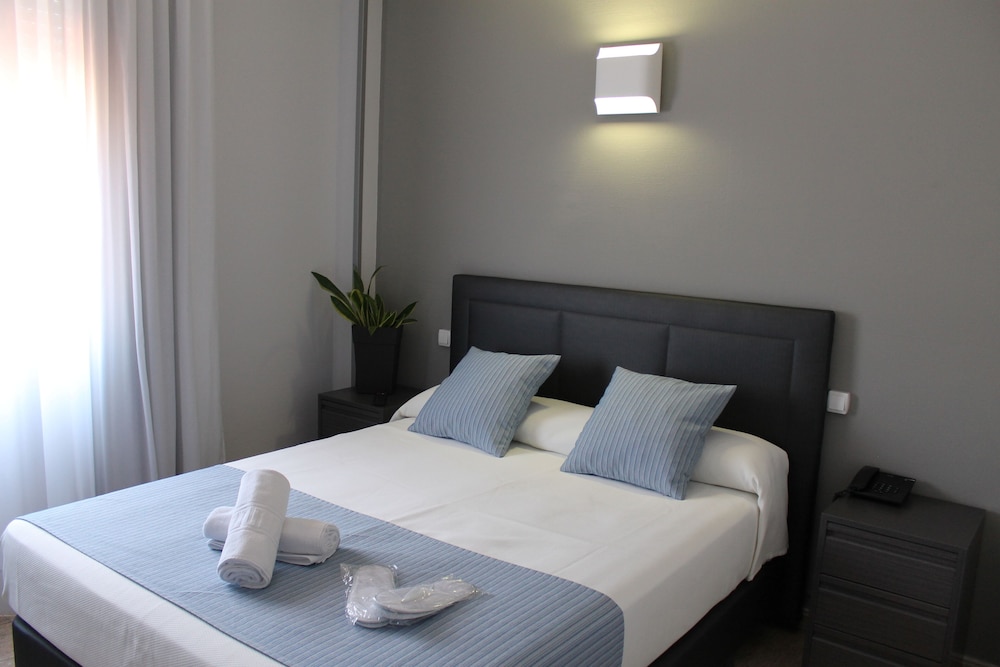 Double Room - Photo 4