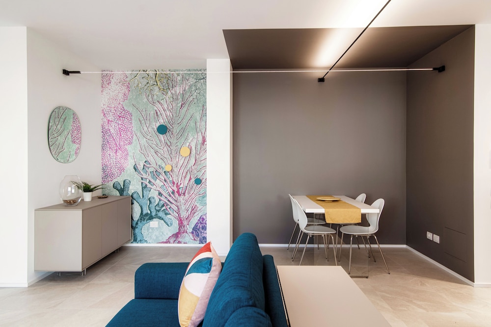Apartment, Balcony