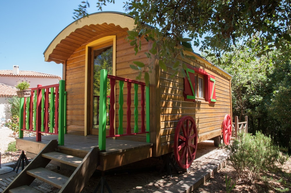 Cabin photo 2
