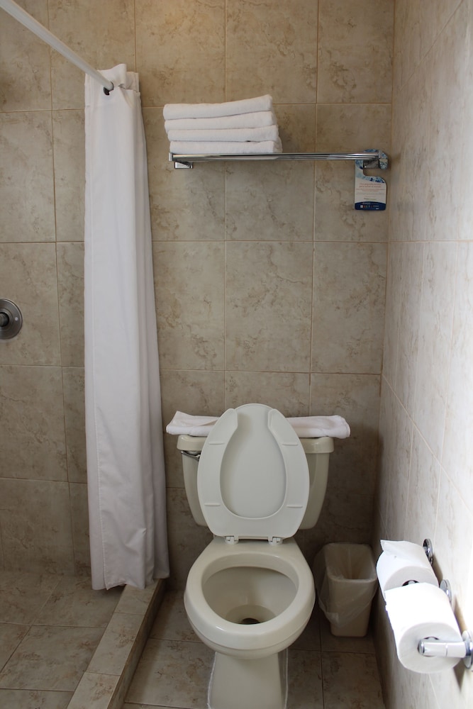 Standard Double Room, 2 Double Beds, Non Smoking - Photo 18