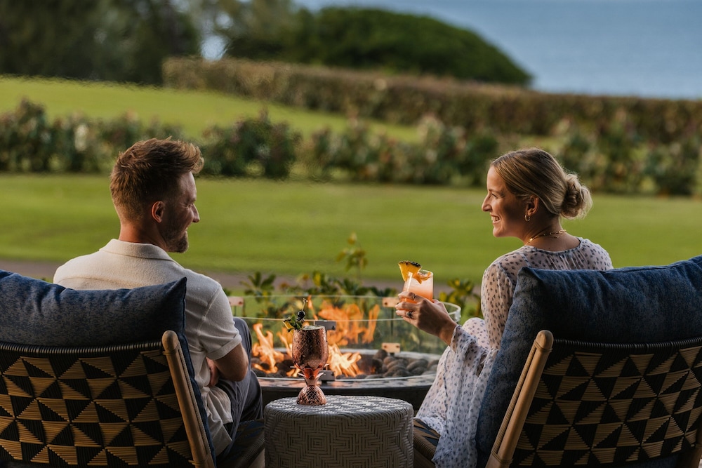 Fire Lanai, 1 Bedroom Suite, Club Lounge Access, 1 King, Sofa Bed, Oceanfront