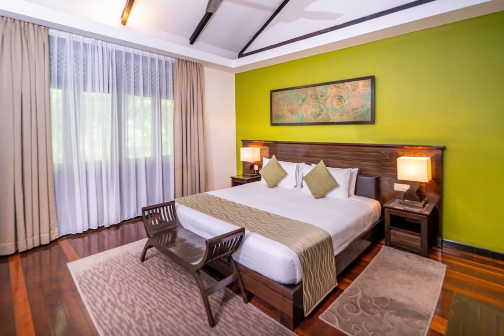Two Bedroom Garden View Suite - Photo 16