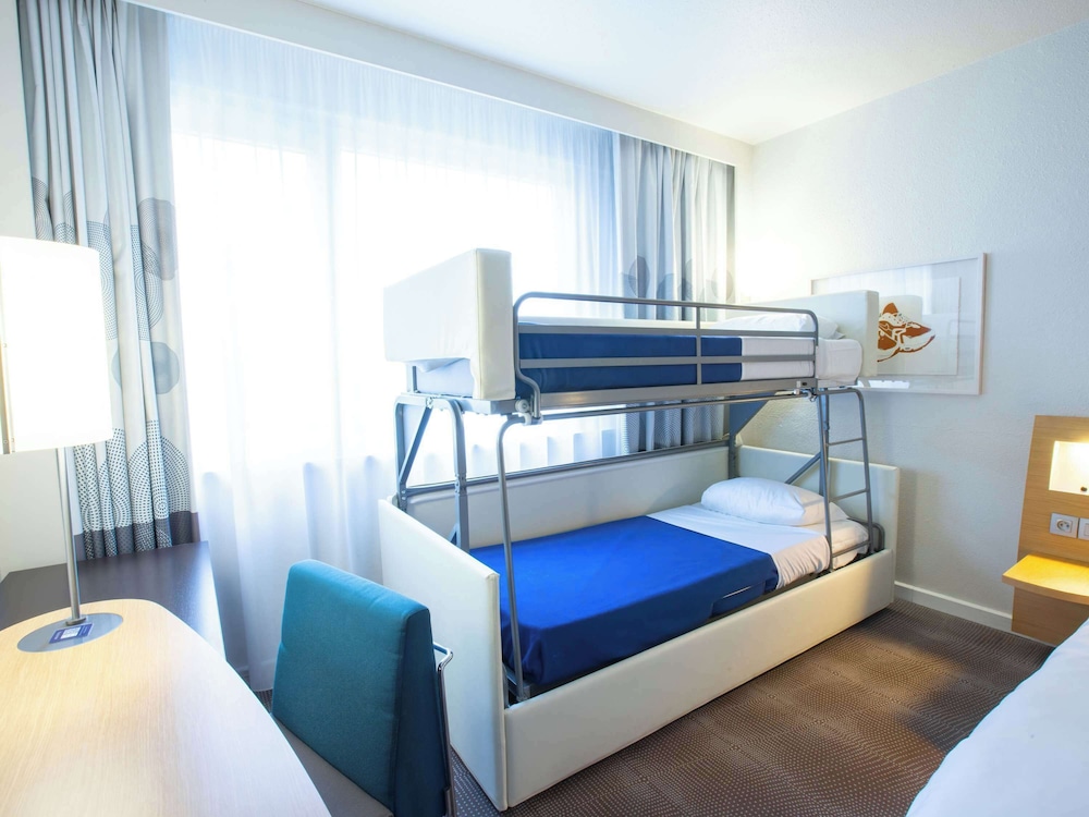 Standard Room, Multiple Beds - Photo 3