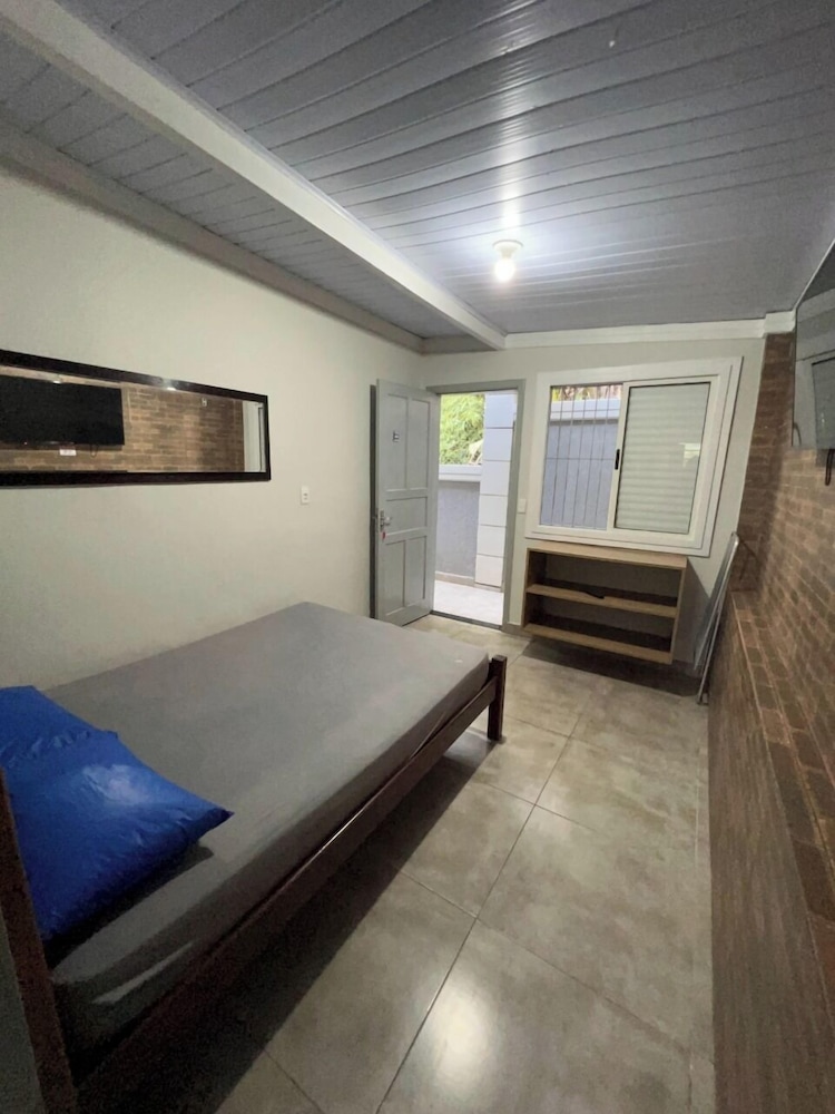Apartment (06F)