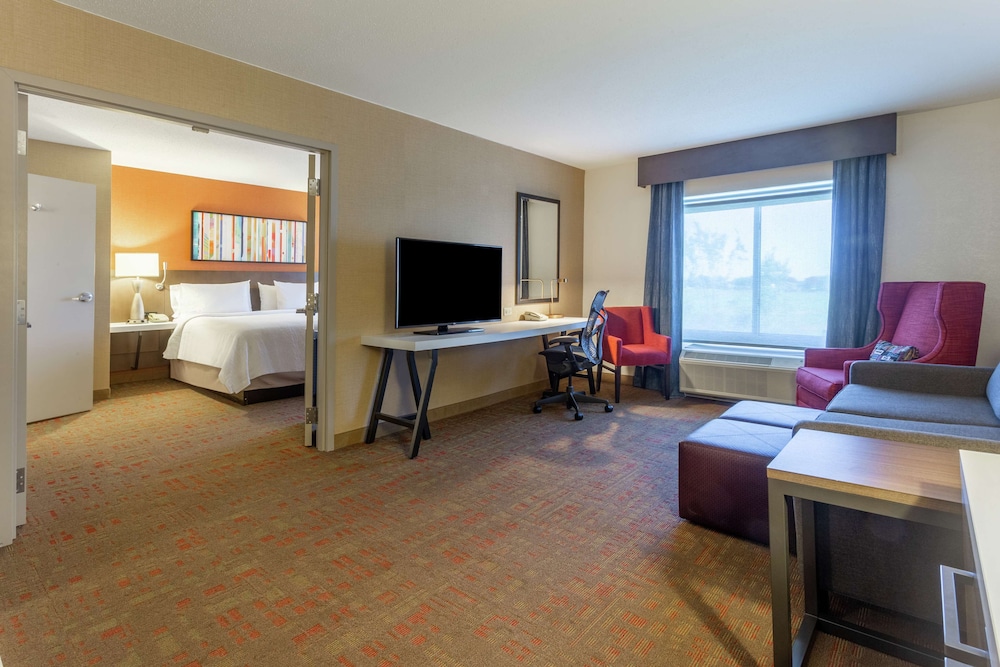 Executive Suite, 1 Bedroom - Photo 2