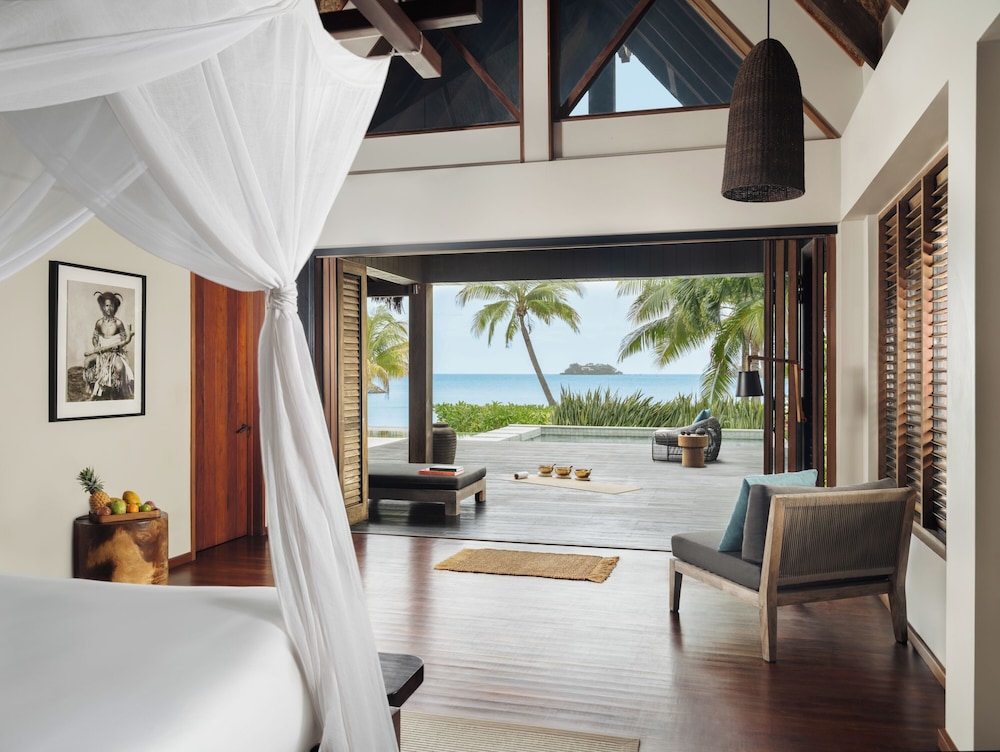 Four Bedroom Beachfront Pool Residence