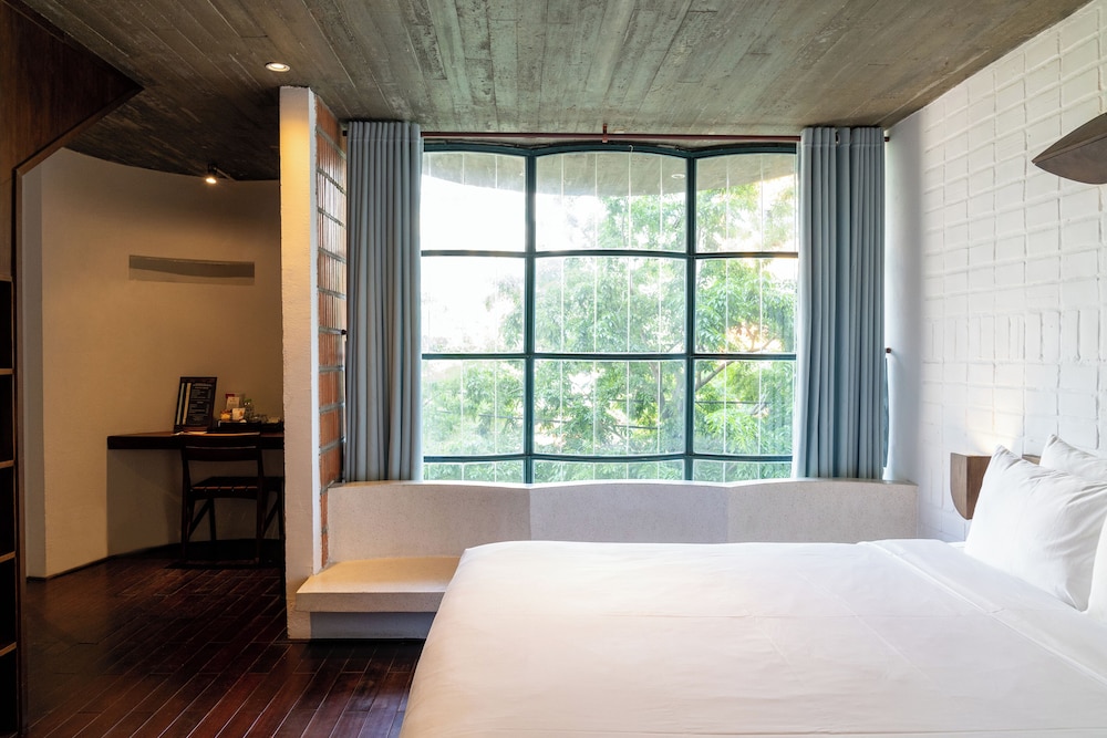 Elite City View Double Room - Photo 2
