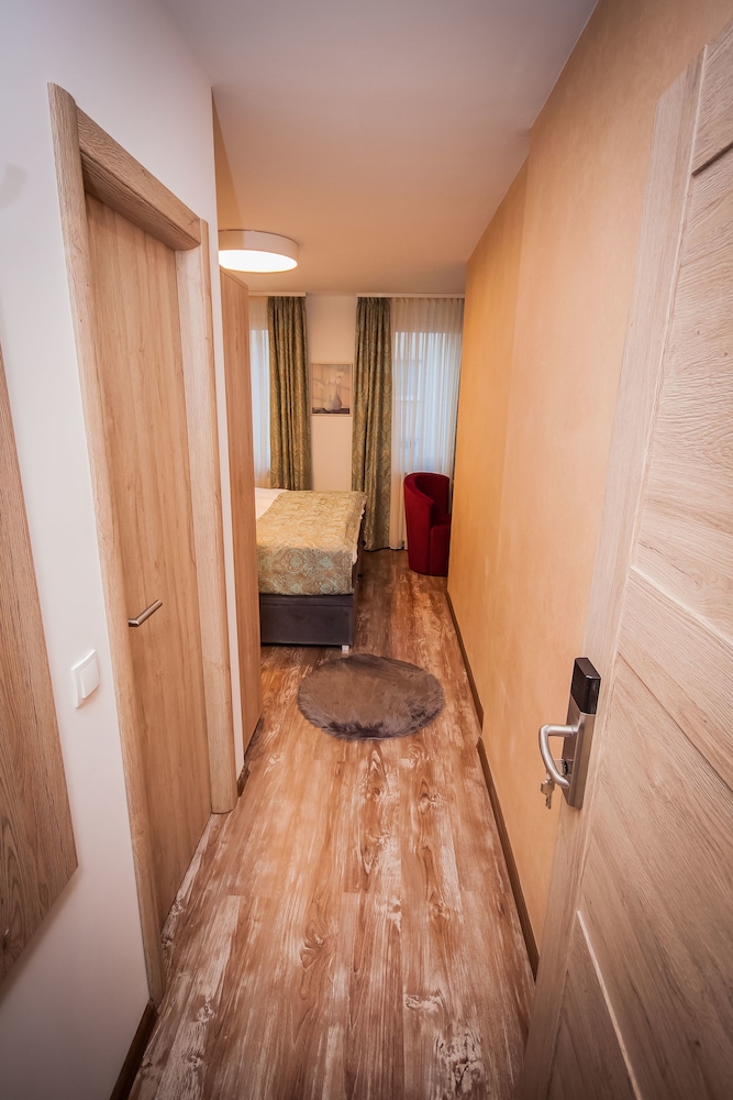 Double Room - Photo 4