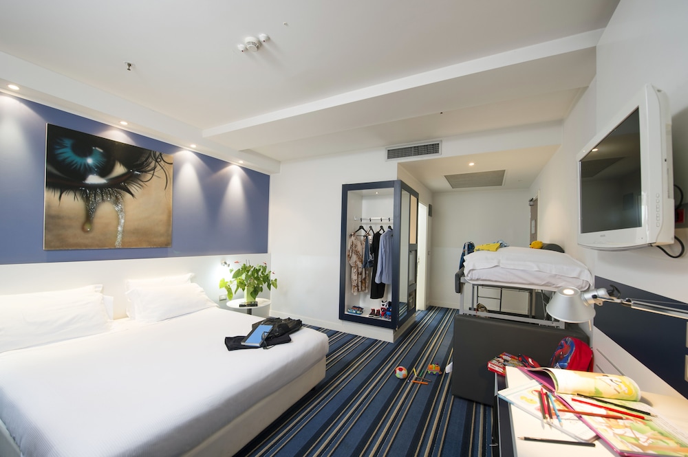 Family Quadruple Room photo 1