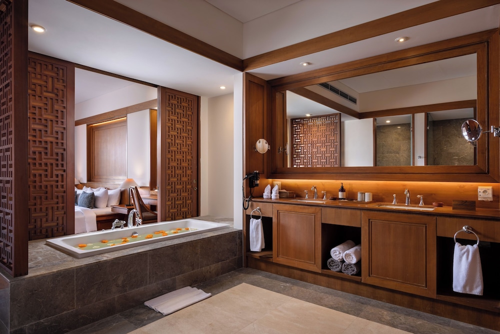 Penthouse, 2 Bedrooms - Photo 2