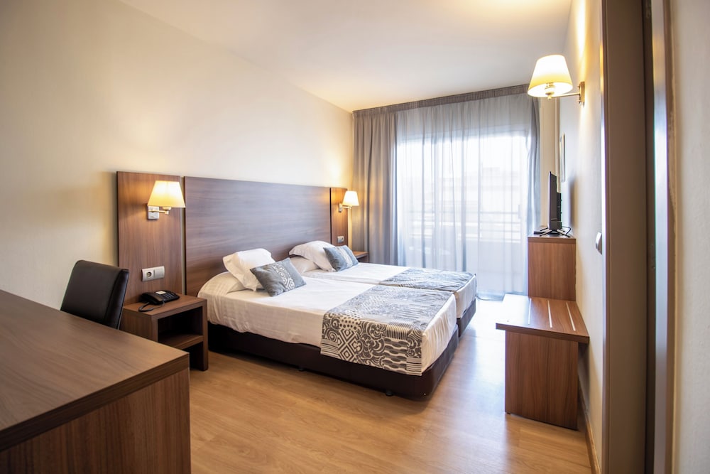 Economy Double Room photo 3