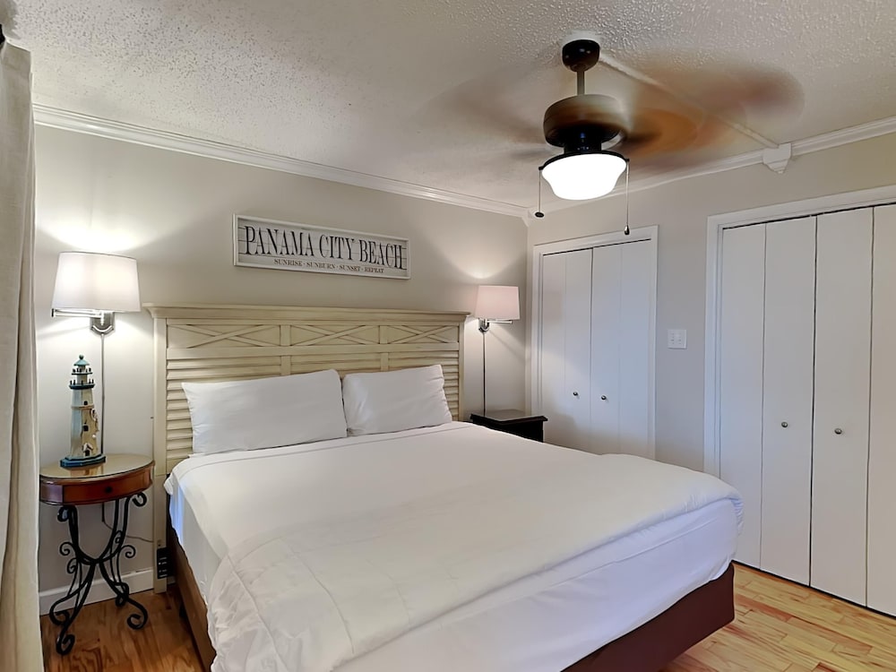 Condo, 1 King Bed with Sofa bed, Balcony, Ocean View (Leeward 605 - No Pets)