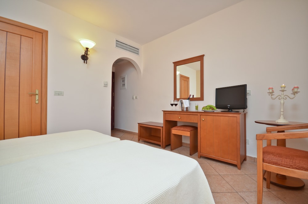 Comfort Room Pool or Sea view - Photo 2