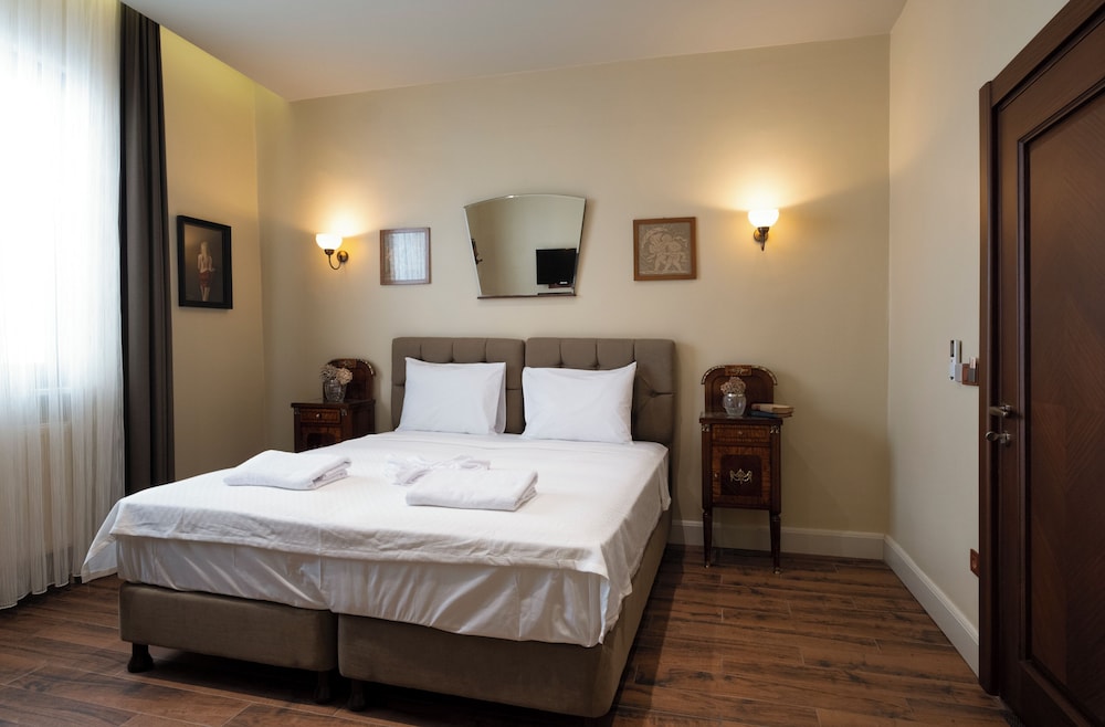 Exclusive Room, 1 King Bed with Sofa bed photo 1