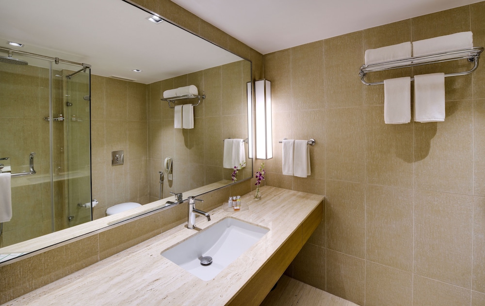 Premium Room, Non Smoking - Photo 6