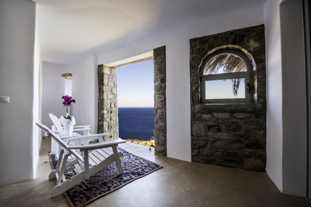 Deluxe Suite, Sea View - Photo 4