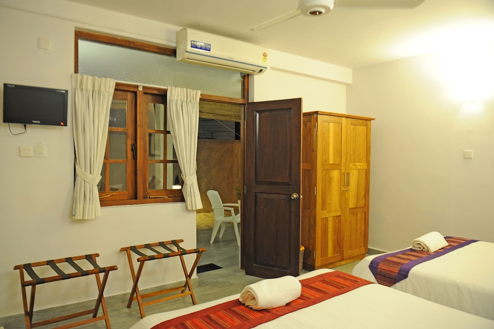 Family Quadruple Room, 2 Double Beds, Accessible, Non Smoking photo 2