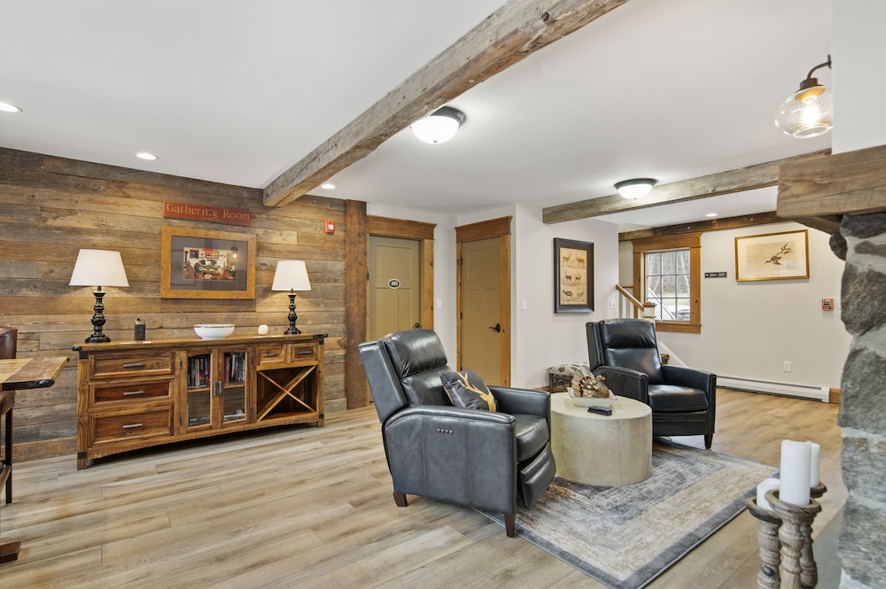 Family Room - Photo 14