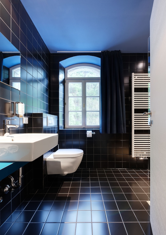 Quadruple Room, Private Bathroom - Photo 3