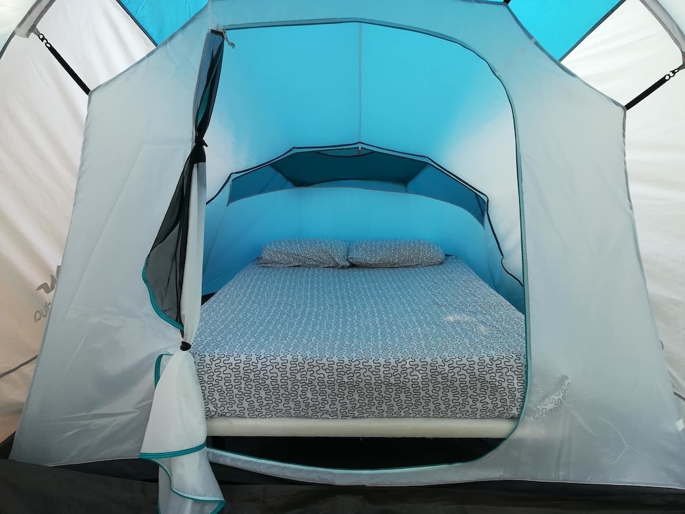 Tienda Básica, 1 Cama Doble, Accesible, Vista a la Piscina