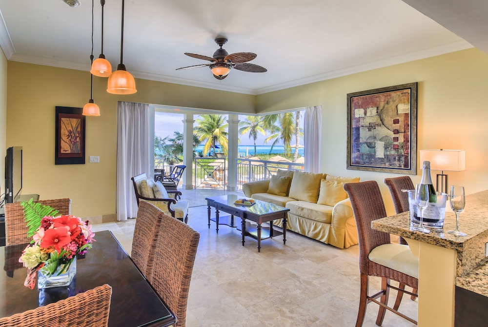 Suite, 2 Bedrooms, Oceanfront - Photo 1