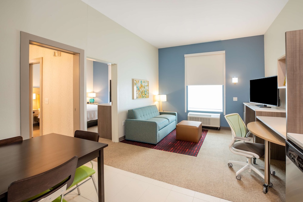 Suite, 1 King Bed, Accessible (Hearing) - Photo 5