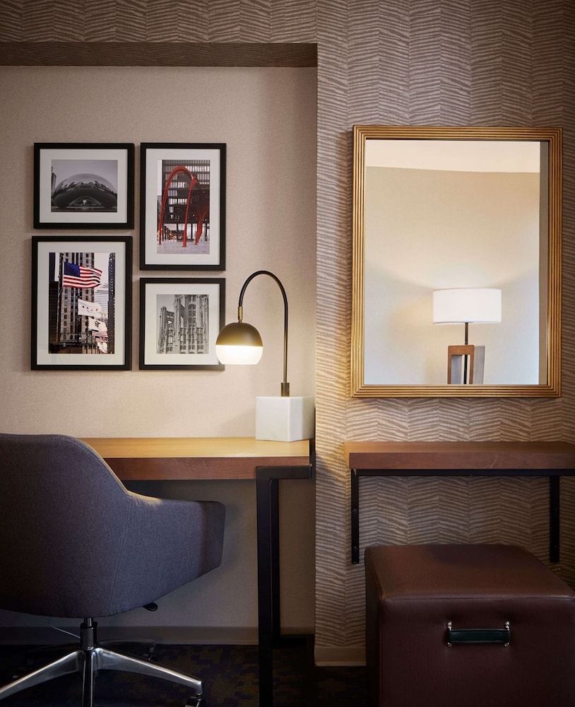 Room, 2 Queen Beds, Accessible, Non Smoking (Skyline View) thumbnail 6